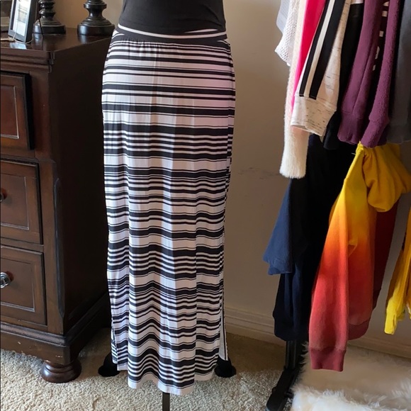 Striped skirt - Picture 2 of 4